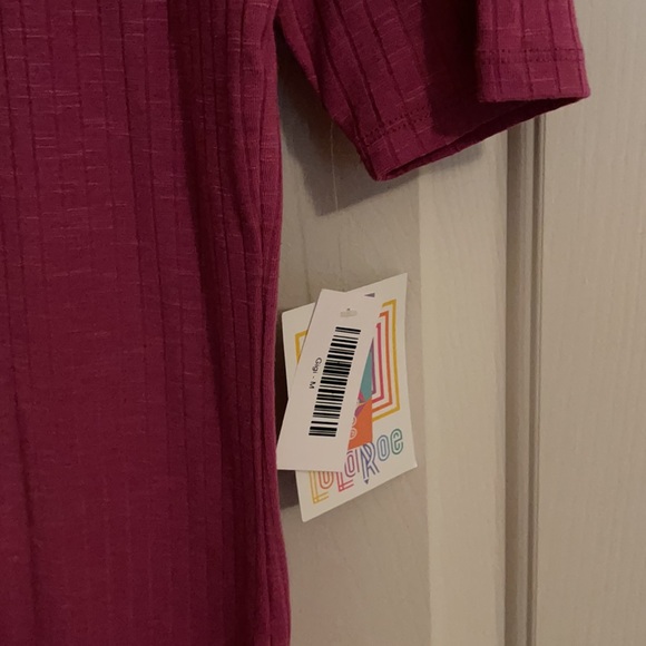 NWT LuLaRoe GiGi top - Picture 2 of 3